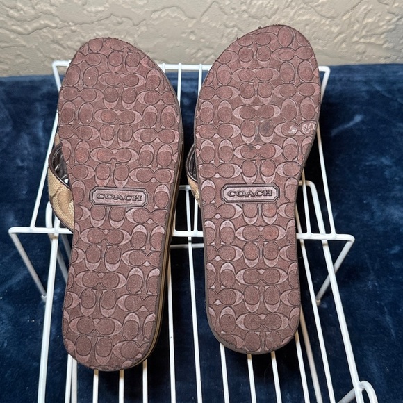 Coach Signature Jillian Flower Thong Sandals Size 6B Floral Flip Flops Slides - Picture 6 of 8
